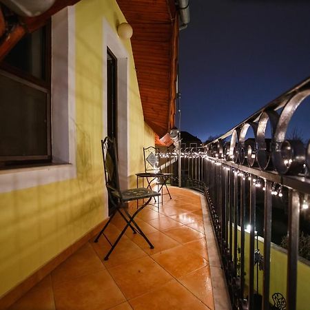 Casa 3 Guesthouse 오라데아 외부 사진