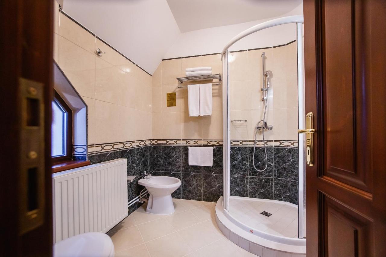 Casa 3 Guesthouse 오라데아 외부 사진