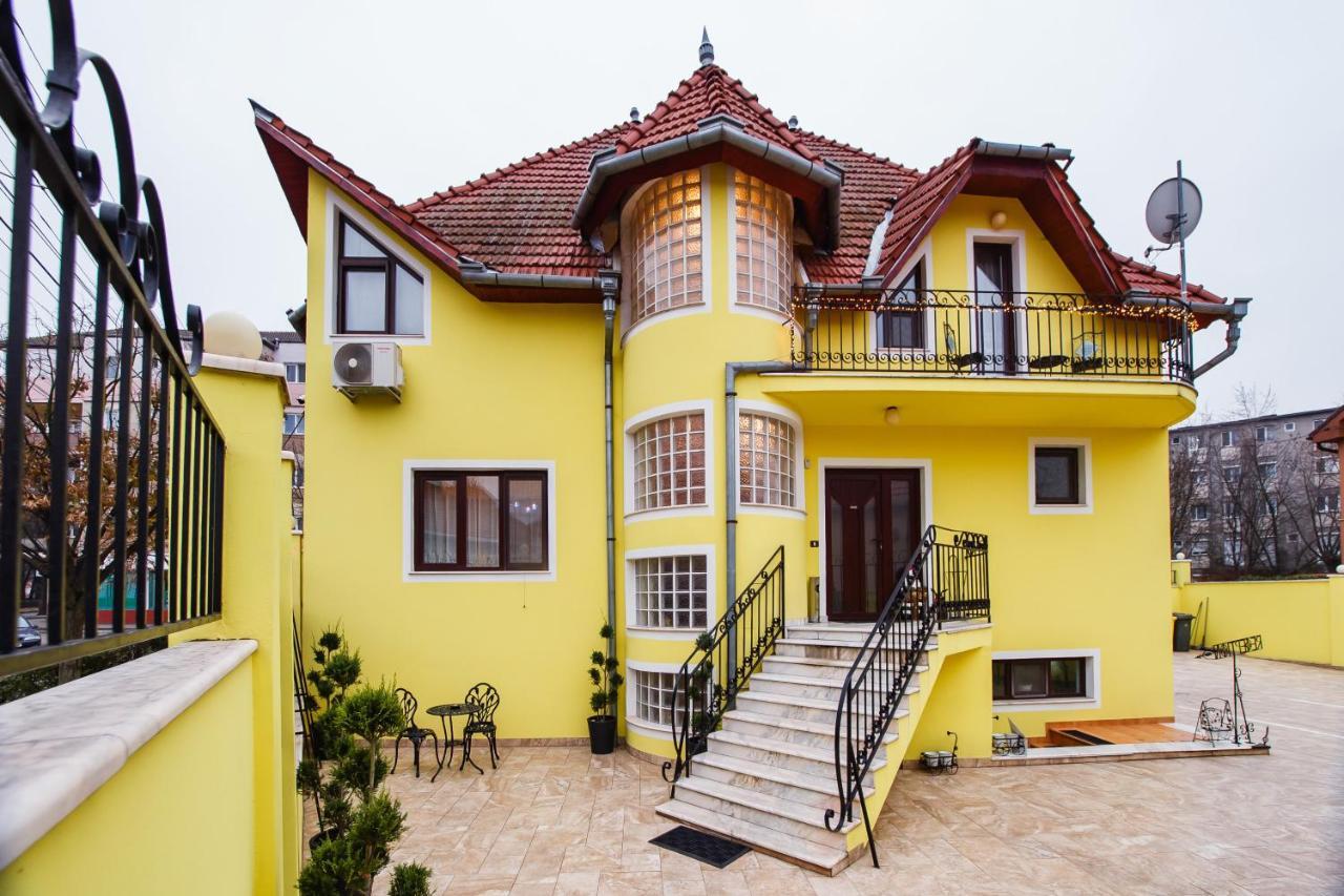 Casa 3 Guesthouse 오라데아 외부 사진