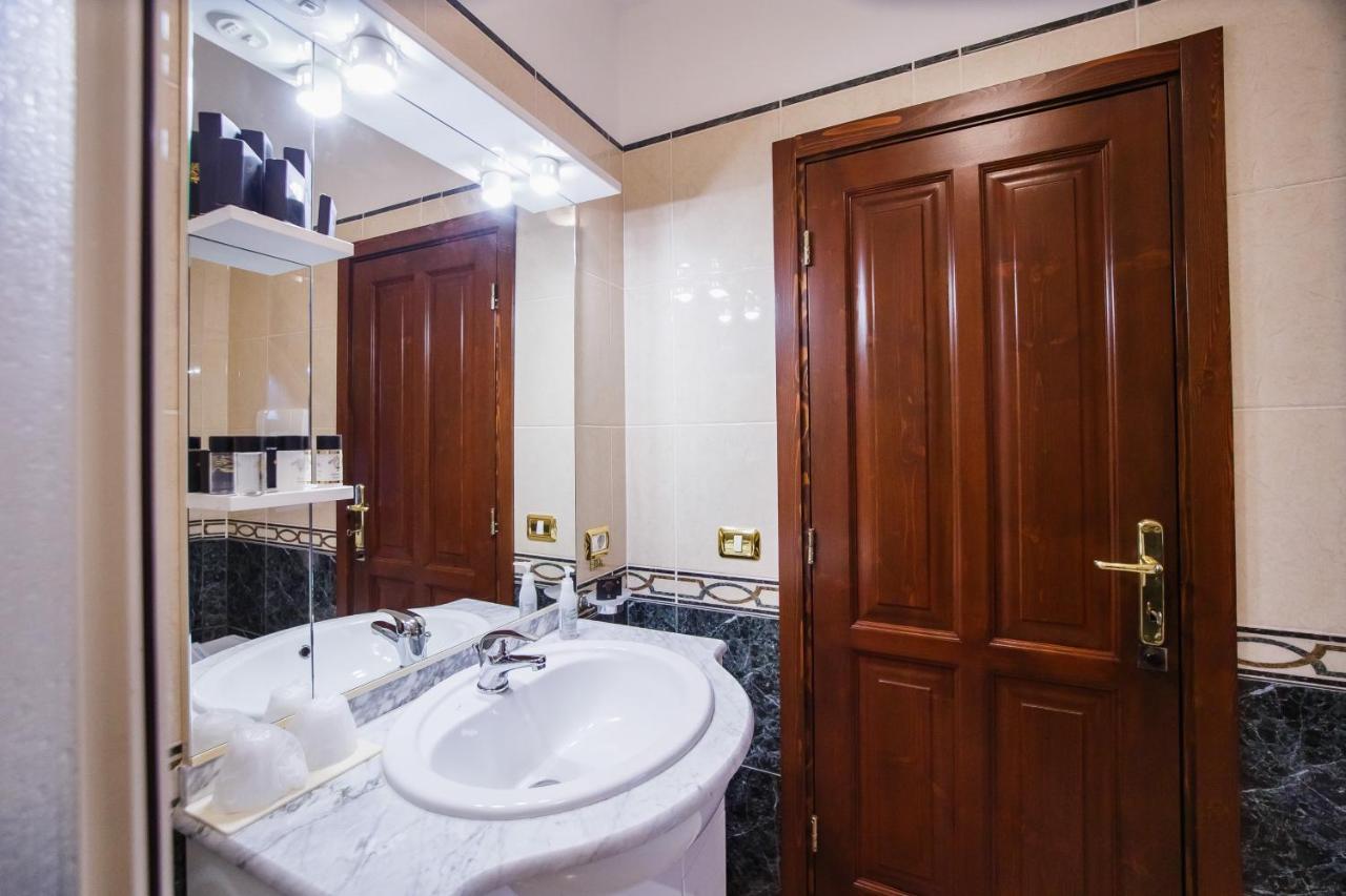Casa 3 Guesthouse 오라데아 외부 사진